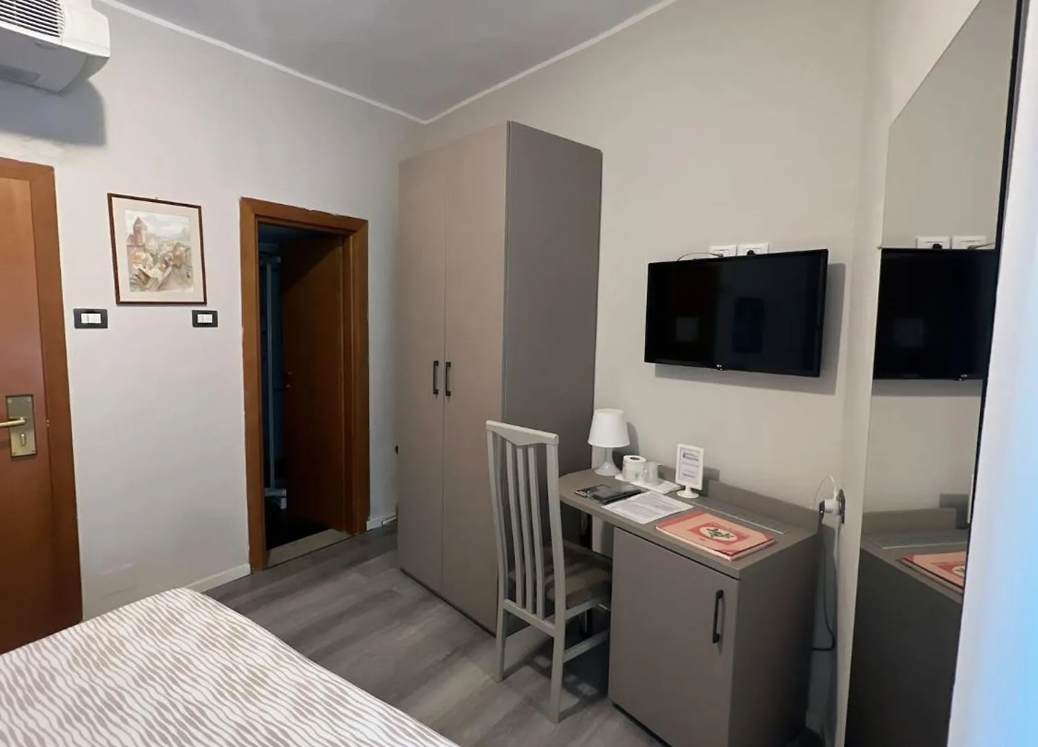 Hotel Helvetia Genoa